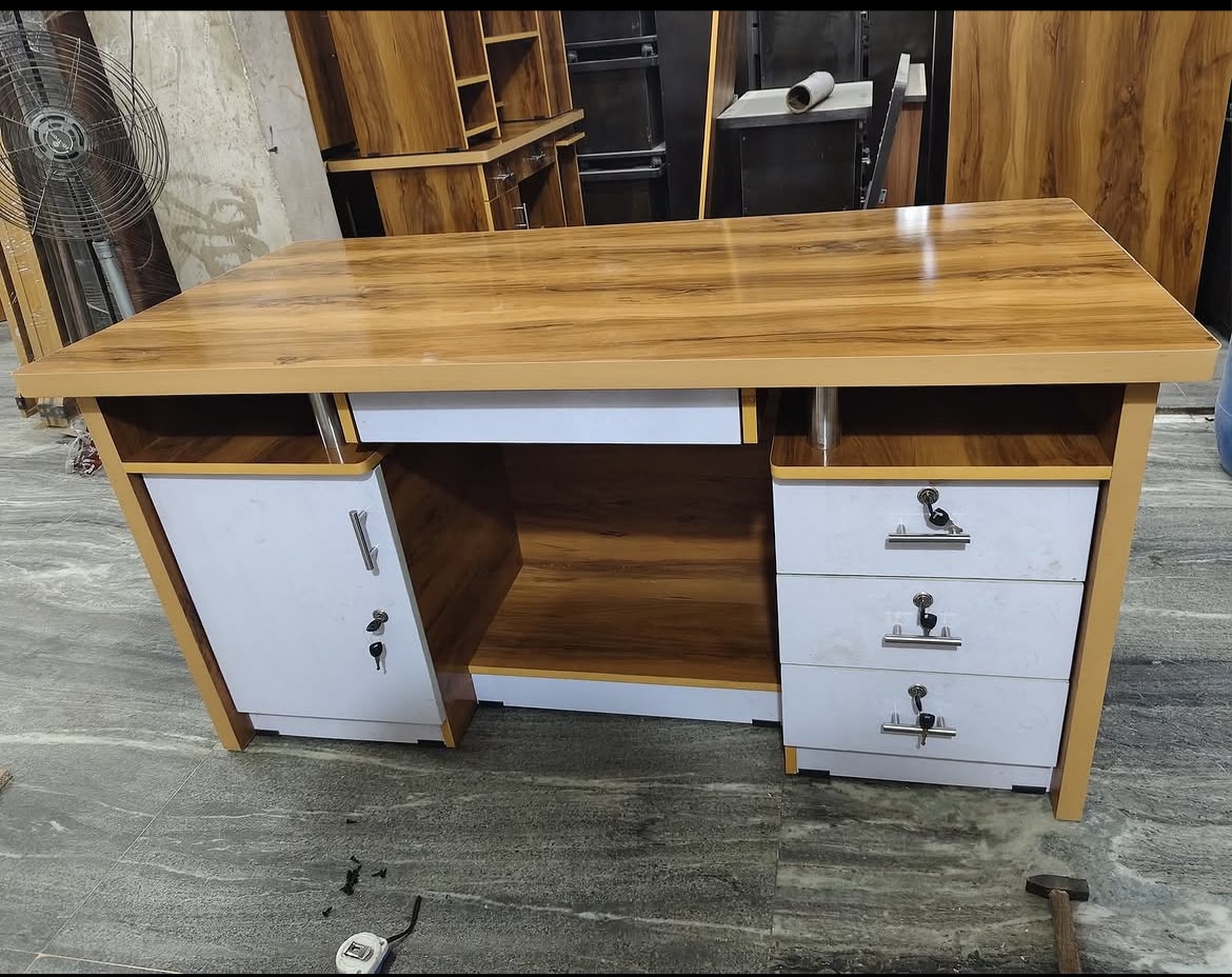 Working Table, model GRT 71